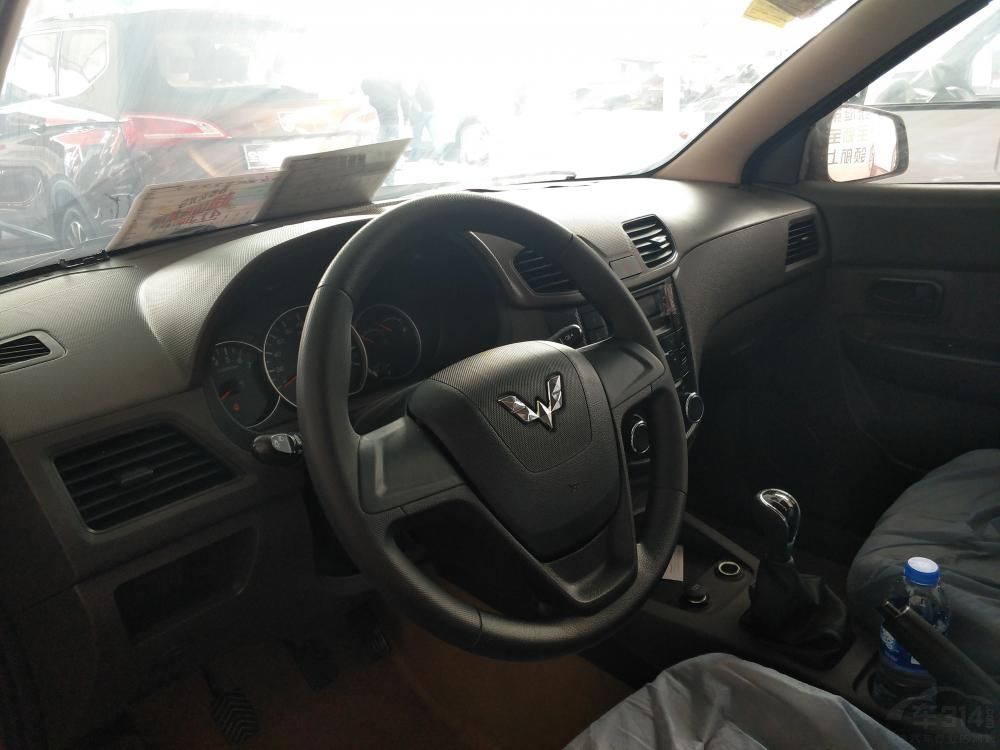 ��ʾ���ݺ��Ƿ�����ת�١��г�ʱ�١�ˮ�¡������Ȼ�����Ϣ��