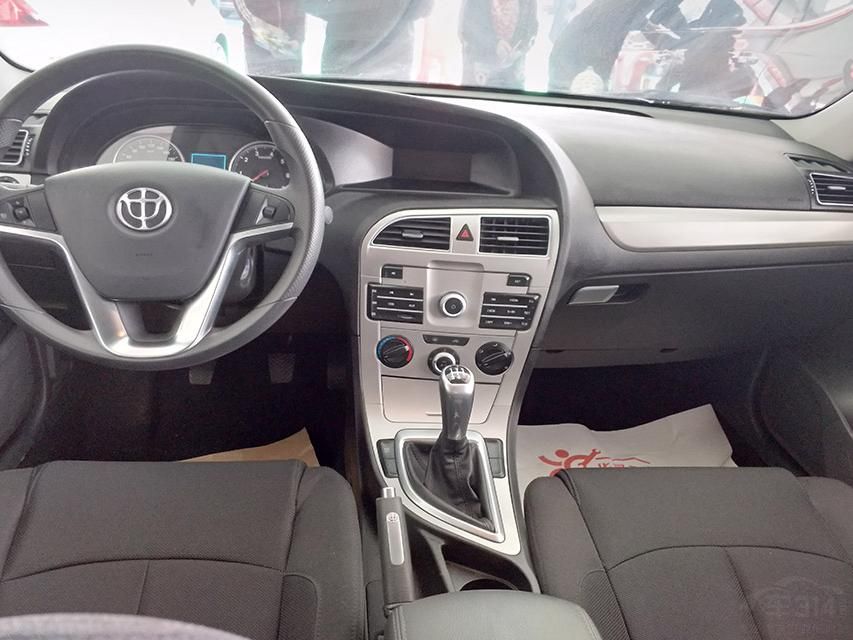 �п�̨�ϵĴ��������ɫ�ΰ��ƺ��������ǹ⴦����