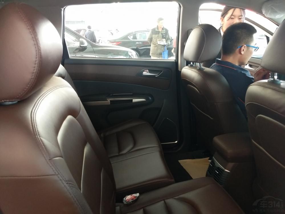 �³������߷ֱ�Ϊ4750/1800/1695��������ܣ�mm�����Ϊ2800mm��