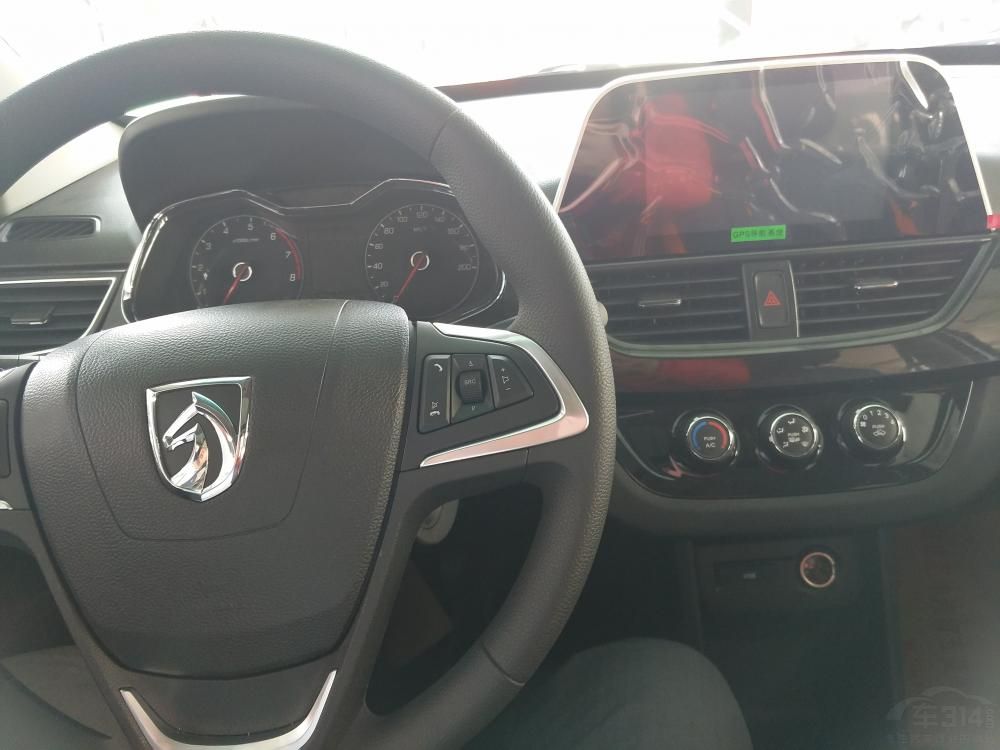 ����310������һ̨1.2L����Ȼ������������