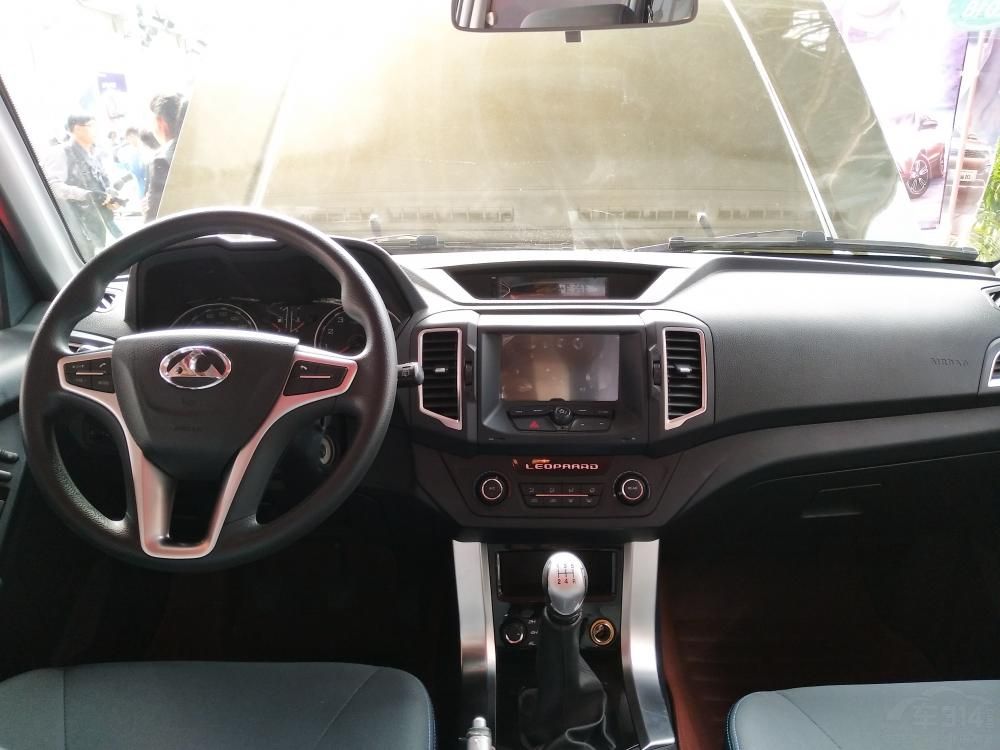 ��������Ͽ������仯���п�̨���͸��Ӿ����ִ��У�ͬʱȡ�����ֿ�͵ķֶ����ֶ����Ƹˡ�