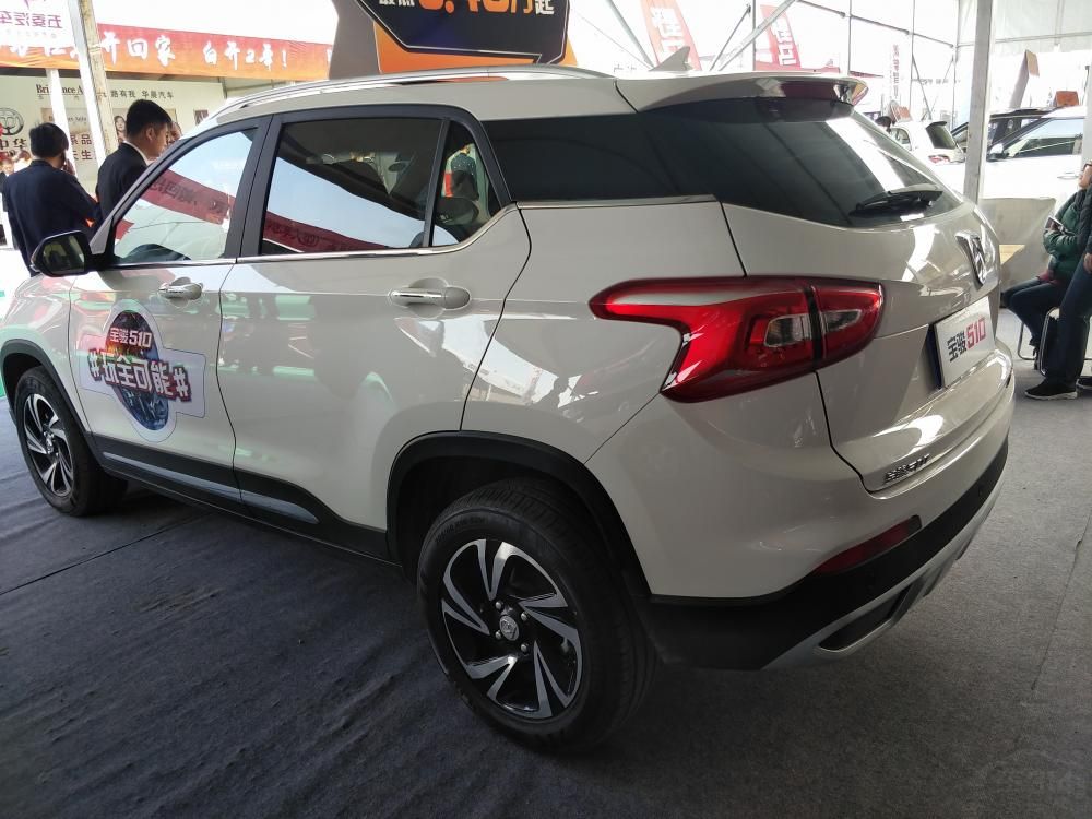 ǰ����ߴ�ǰ������դ���ö������ƣ�ϸ����״��LED�ռ��г����൱�пƻøС�