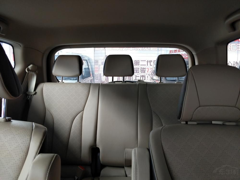 �³����䳵��ʹ�������˺�������ܣ�Ҳ����ƽ��MPV��һ�����١�