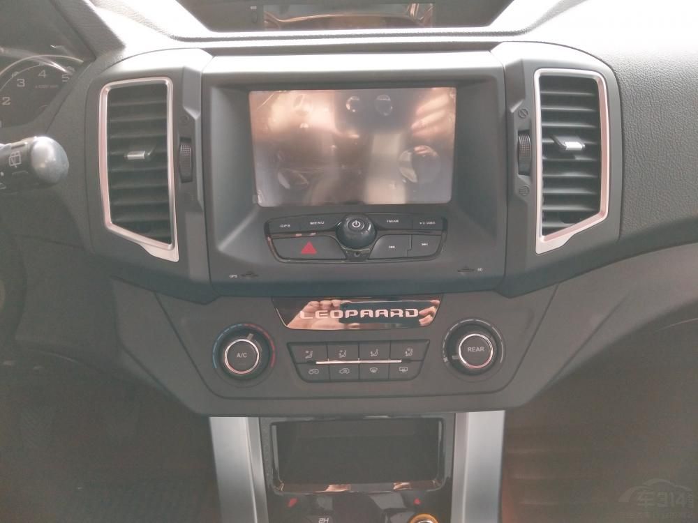 �����泵�͵�������Ҫ���������棬�仹�䱸�е綯�촰����Ƥ���Ρ�ǰ�����ε���ȡ�GPS����������Ӱ�������ȡ�