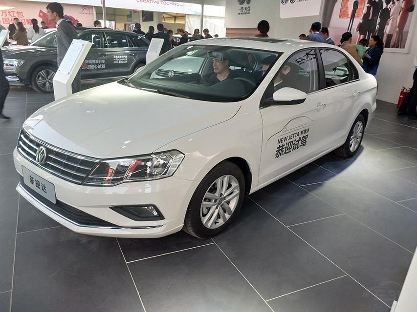 �¿�ݴ�����۷�������ֿ�ͱ仯�ϴ�