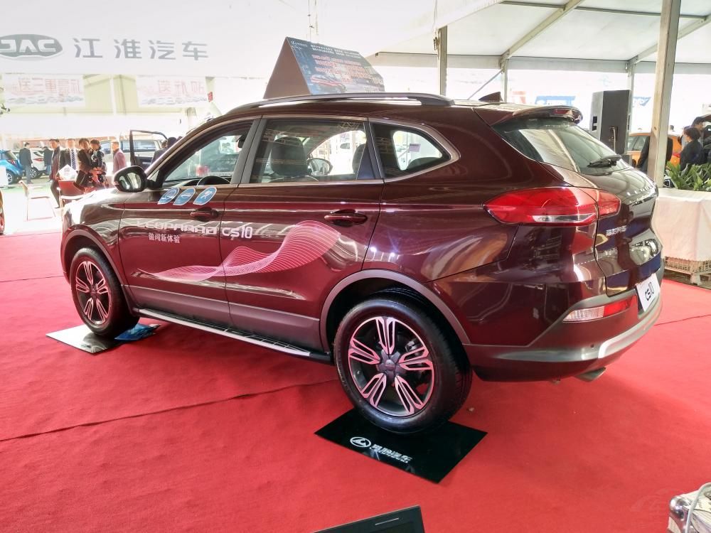 �䳵���ߴ�Ϊ4663��1875��1700mm�����Ϊ2700mm������ߴ���ͬ�����ͻ����൱��