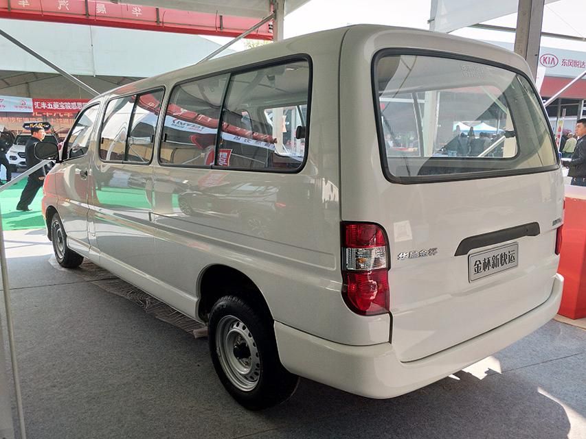 Ϊ�����ṩ��6.8m&sup3;�ڲ��ռ��װ��94����׼ֽ�䡣