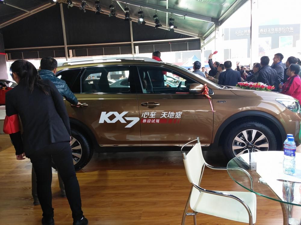 ����������������4730mm*1890mm*1730mm�����ߴ磬��ͬ�����в������ģ���ȴ���������������У����˸о���̤ʵ��