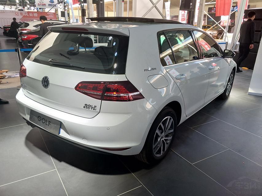 ߶2017 230TSIԶڳߴûб仯4255*1799*1452mmΪ2637mm