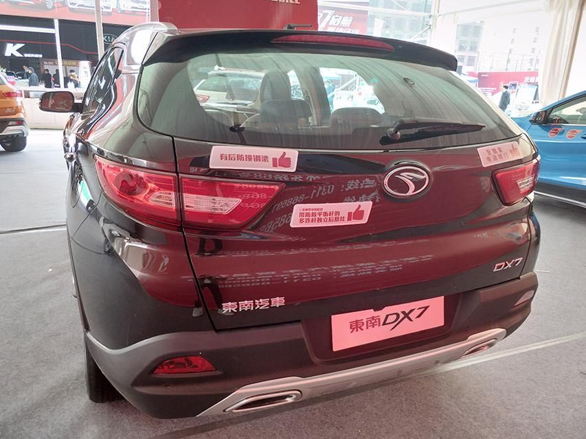 �³����Ӵ����ʱ����/�رա��г�����������ʾ��������������ȹ��ܡ�