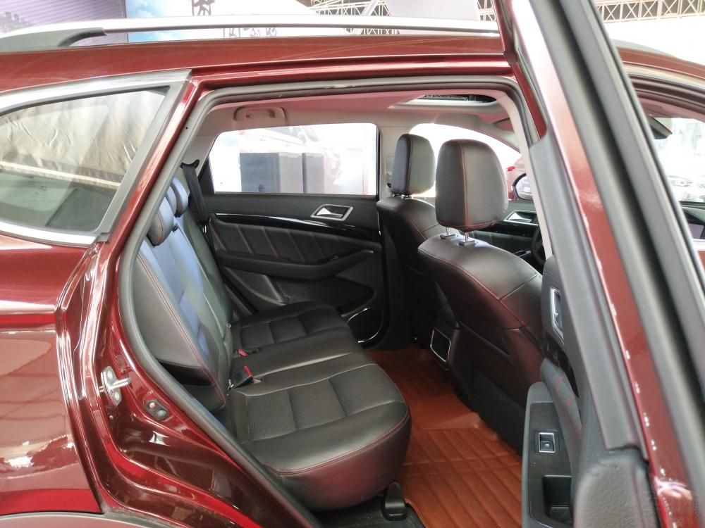 �п�̨�����˿���������ɫװ�����������Բ�����ʱ�иС�