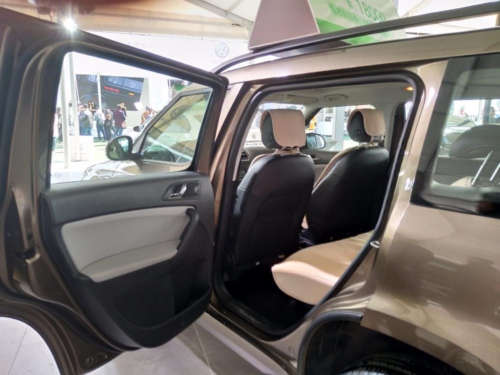 �������棬Yeti�ṩ1.6L��1.4T�Լ�1.8T�������ַ����������ṩ5MT��7��DSG��6��DSG��3�ֱ����䡣