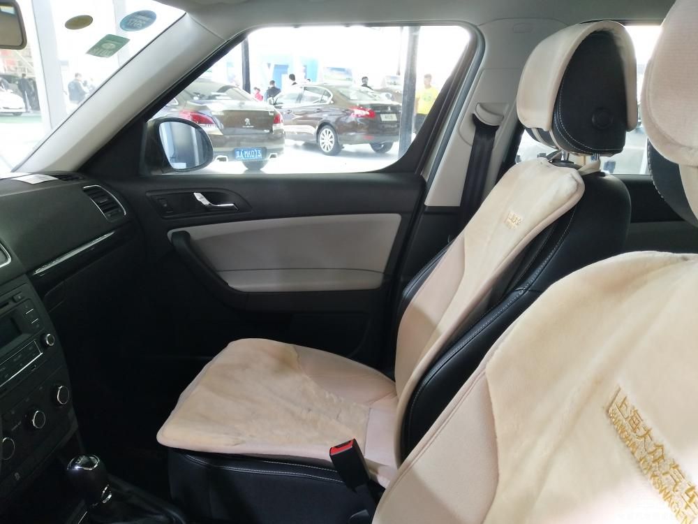 1.4T�ṩ5���ֶ���7��DSG���ֿ�ѡ��1.8T��Ϊ6��DSG��