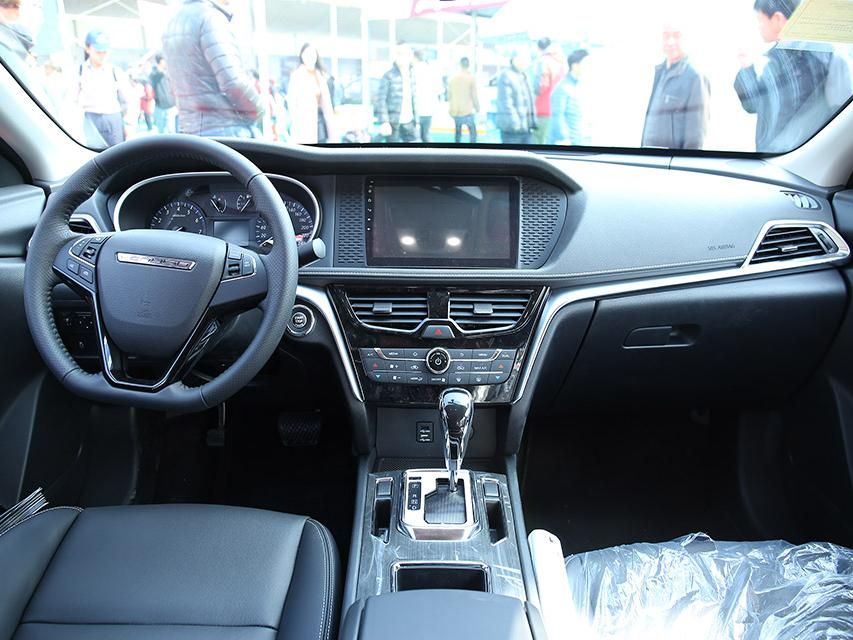 ����Ŀ��߶Ƹ��������LED�ռ��г��Ƶ�ǰ���������