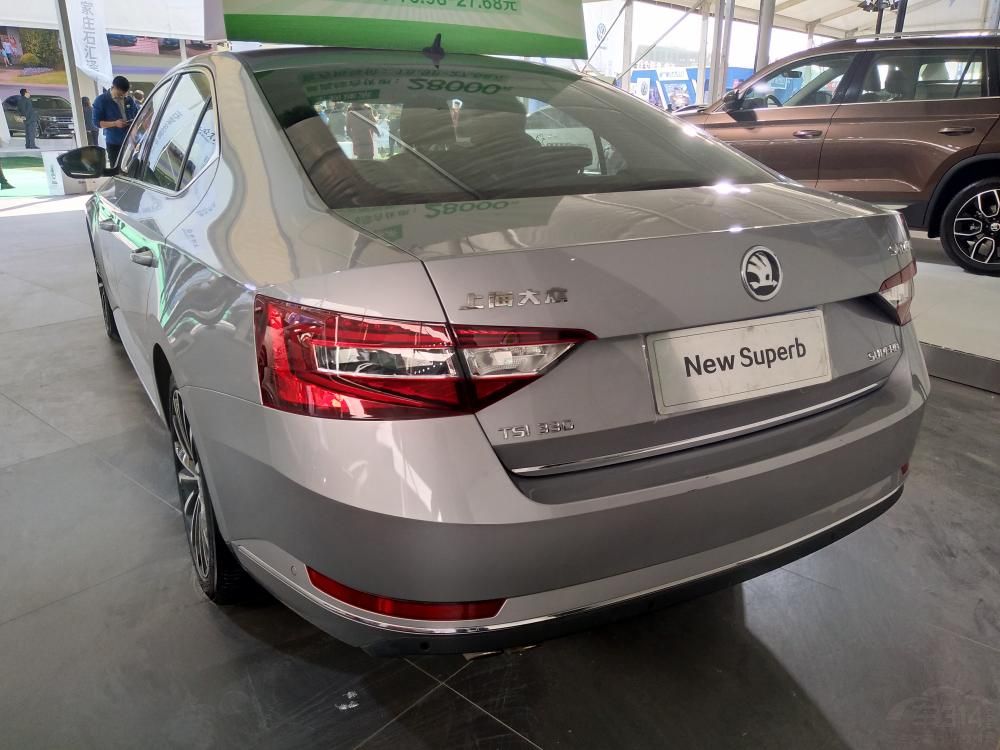 ӳ߶Ͽɳ4861mm1865mm1489mmȺͿͬǰé2841mmͬҲˮƽ