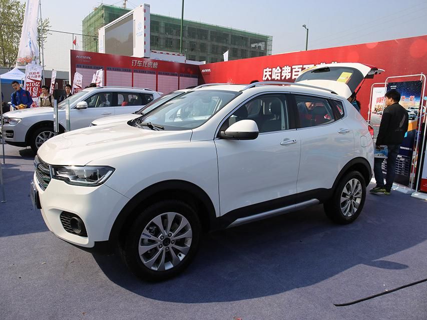 ߴ緽棬泵Ϊ4146/1772/1617mmΪ2550ס