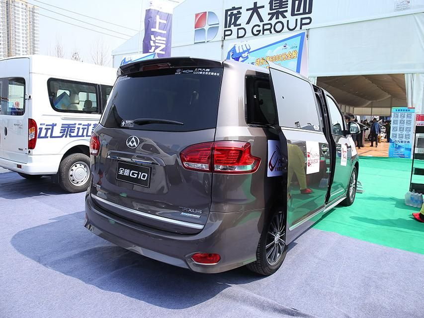 ���ڵ��ƶ�������Һѹͦ�ˣ��򿪵�ʱ��ֻ�������������𼴿ɡ�