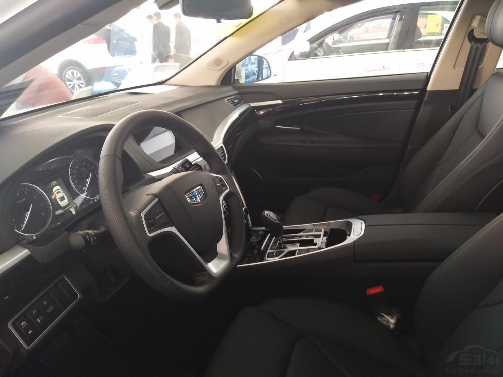 ���沿�֣���������ĳ���������չ���ﱳʽ����������������е��˶���Ϣ��