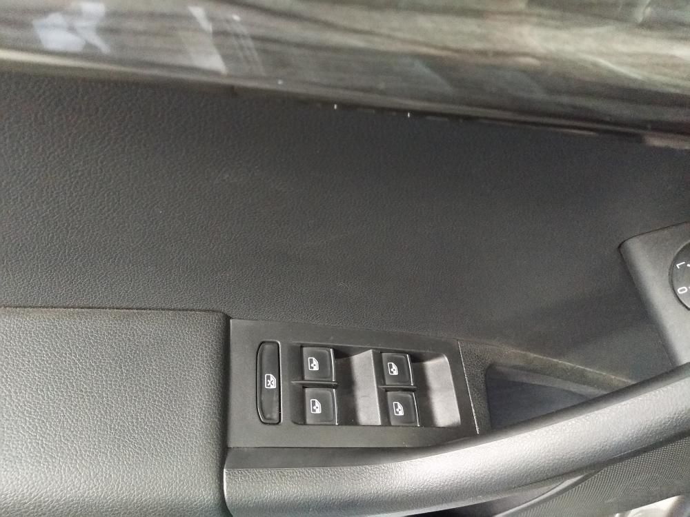 ��������һ���������ܣ����а����к��Ӿ����ȹ���