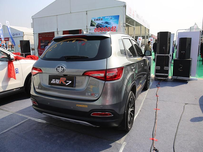 ������Ϊ4305��1780��1655mm�����Ϊ2600mm��