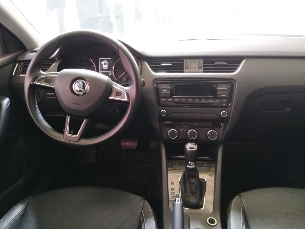 ���β��ü����ʵ�尴�����ײ������򵥶�ʵ��