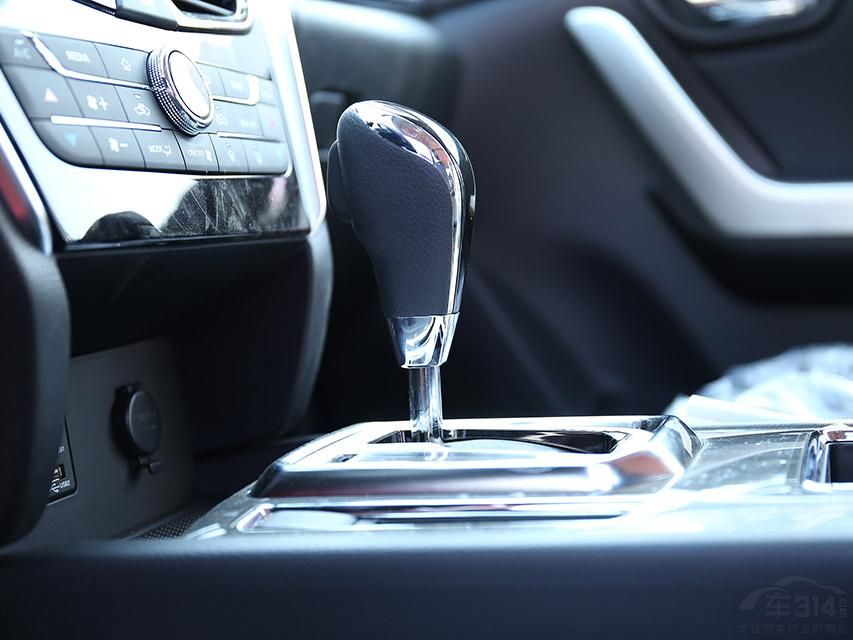 �๦�ܷ�����Ϊ�����˶��е�ƽ��ʽ��ƣ����ɶ�ý�塢�����ֻ��ȿ��Ƽ���