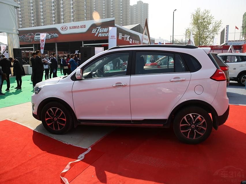 ֻ�г�����Ϊǰ���ո����������仯������������20mm��