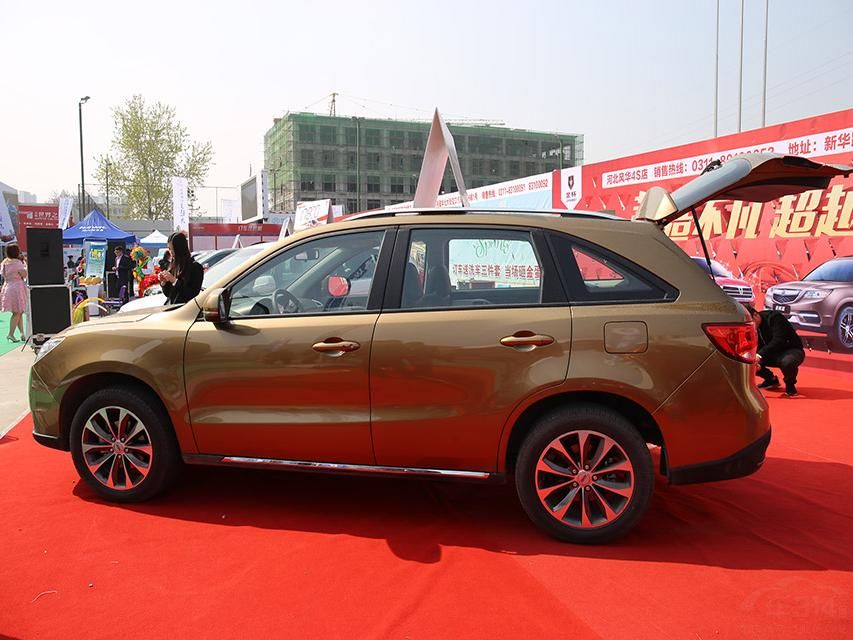 �����߷ֱ�Ϊ4745/1856/1710mm�����Ϊ2725mm��