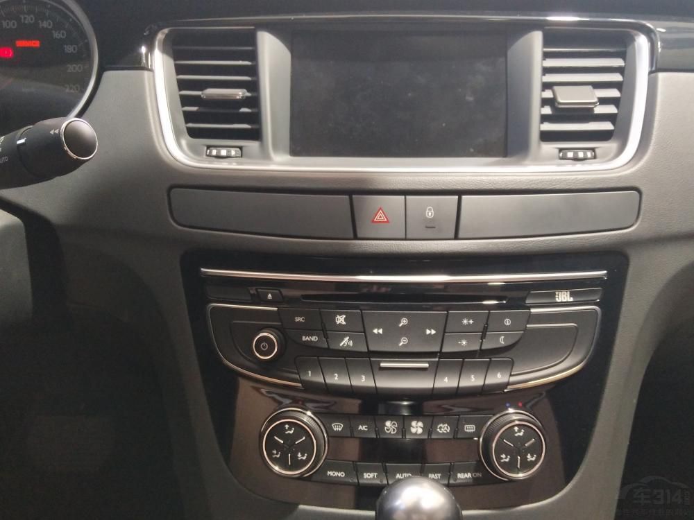 508��������Ʋ�û��̫��仯��ֻ�ǵ������п�̨��ť���֣�װ��7Ӣ��Һ������