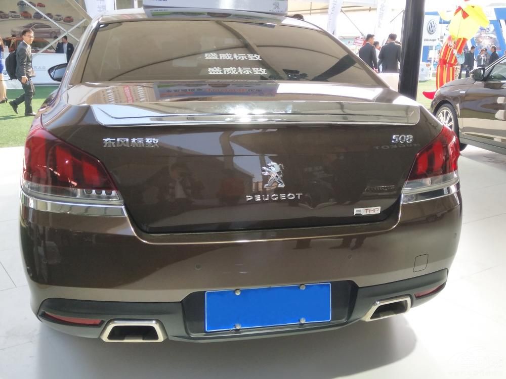 ǰ�������Ϭ�������䳵��װ������ԴLED���顣