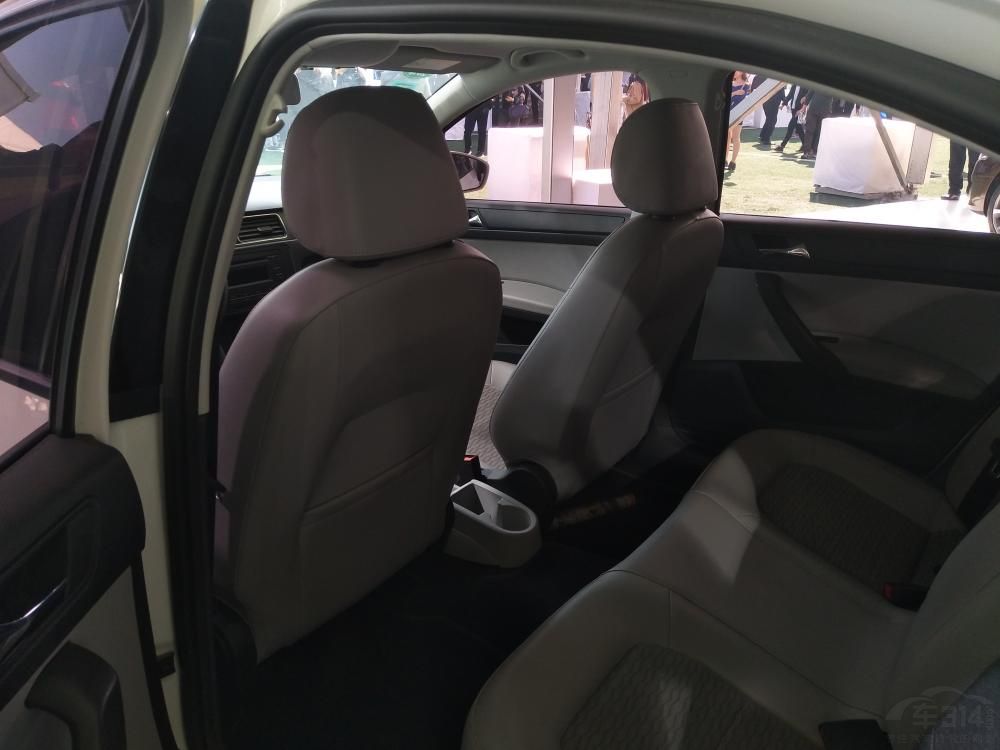 1.4TSI��������230TSI���ͣ�ƥ�����7��˫��ϱ����䡣