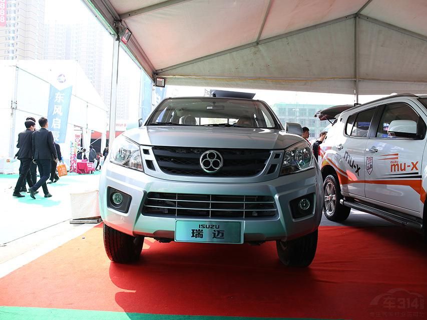 �³��ĳ����߷ֱ�ﵽ5305mm��1860mm��1785mm������ߴ�Ϊ1480mm��1530mm��480mm��