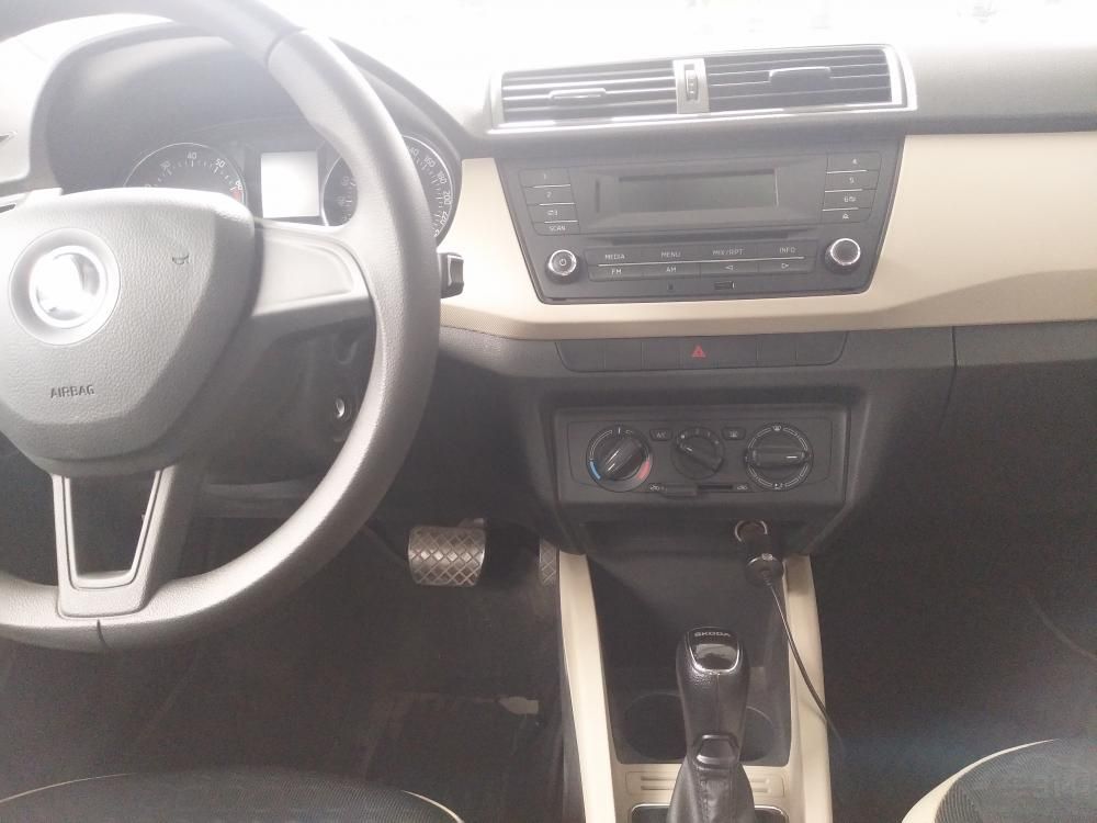 β�����в�θе�����Լ���C������β����ǰ�������������Ӧ��