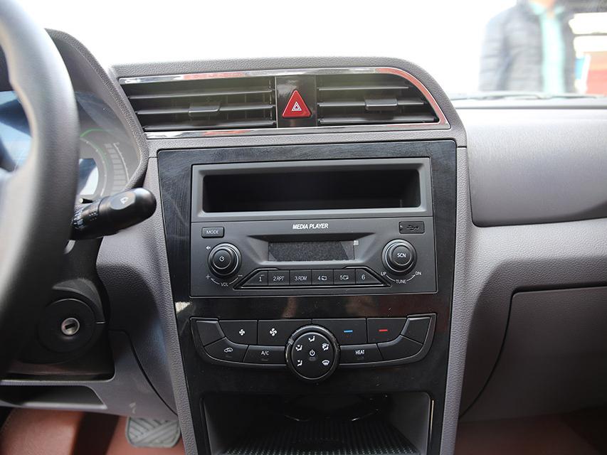 EC180180ʵ·ϲ156ҡͬʱʱٿԴﵽ100km/h