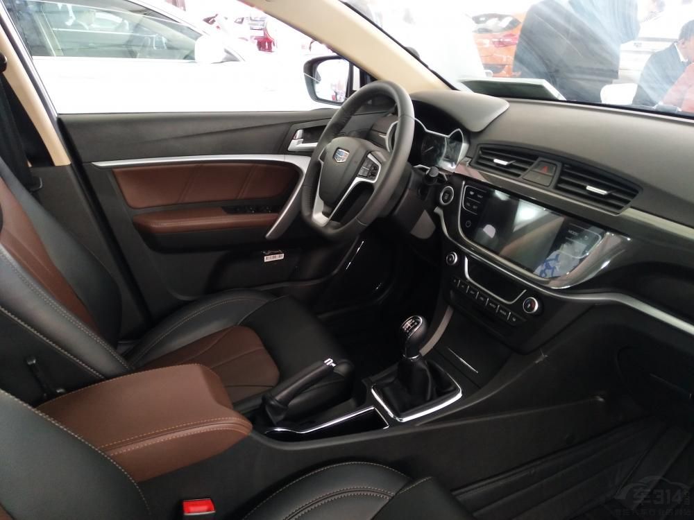  ͲɫḀ̇ߴΪ205/55 R16