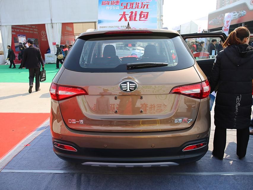 �ڳ����ߴ緽�棬2600mm�����Ҳ����ͬ���е�����ˮƽ��