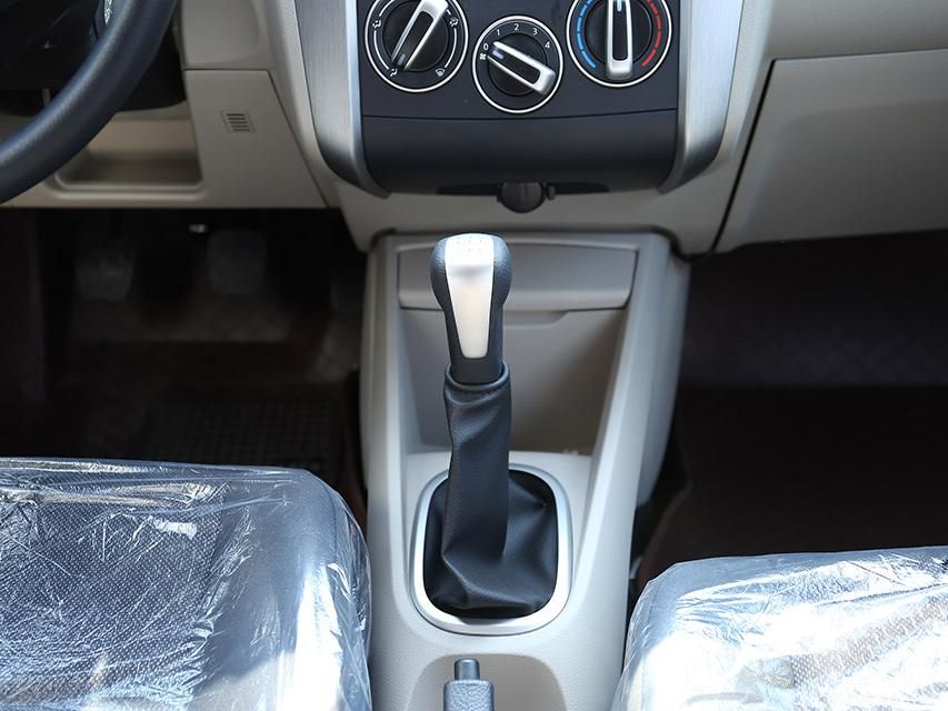 �������棬�¿�����R50��Ȼ������1.6L��������