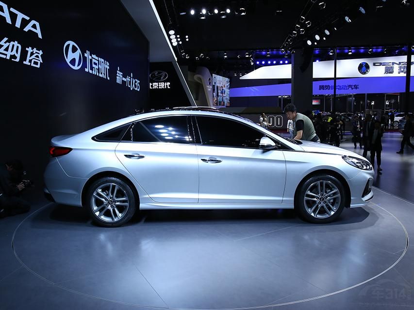 ��ͨ�汾���͵��ڲ����ɶ���ʽ�Ƹ�������ɡ�