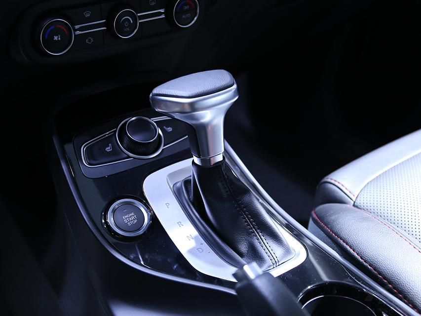 ��7 SPORT��ͬ�����ֿ������޼���������/��˫ɫ���䡣