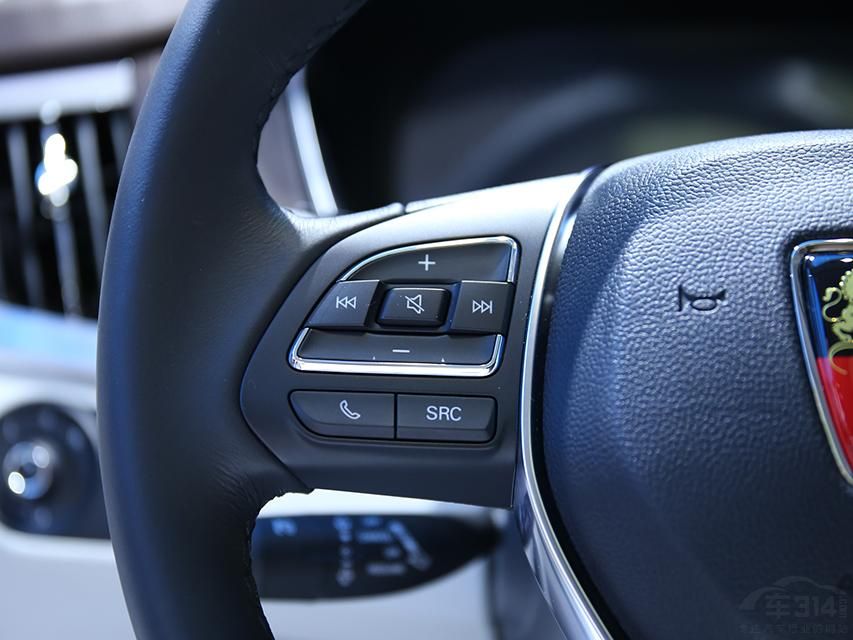 �������ֱ�������⣬����ʾ3D����������ͨѶ��Ϣ������״̬��������ȫ���ѡ�