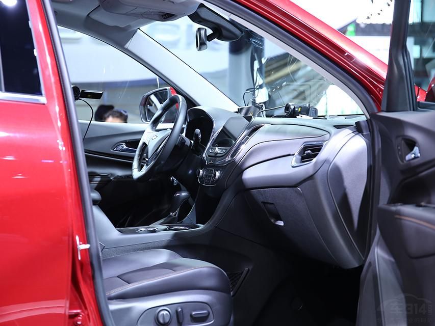 �����ߴ糤���߷ֱ�Ϊ4652/1843/1661mm�����Ϊ2725mm��