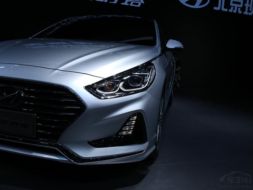 �����ǰ��Ƹ��Ӿ�����ǣ�ȫ�µı��ո����ͻ�����������ʽL��LED�ռ��г��ơ�