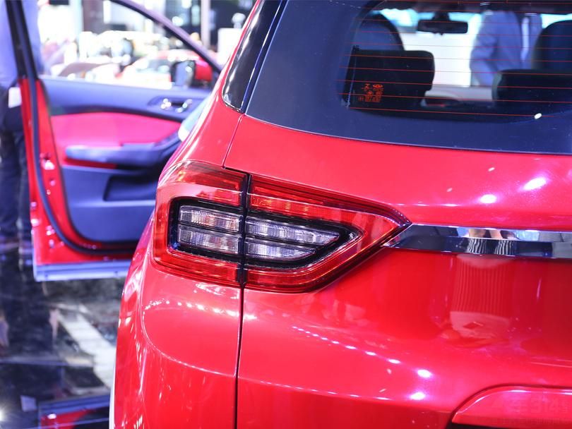 ��LOGO��ǰ������դ��Ϊһ�壬ʹǰ����Ƹ��������ԡ�