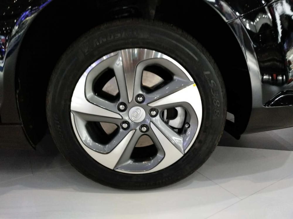 ·ʢE80�ڲ���������˺�ɫ����ɫ��������������ɫ���ΰ塣