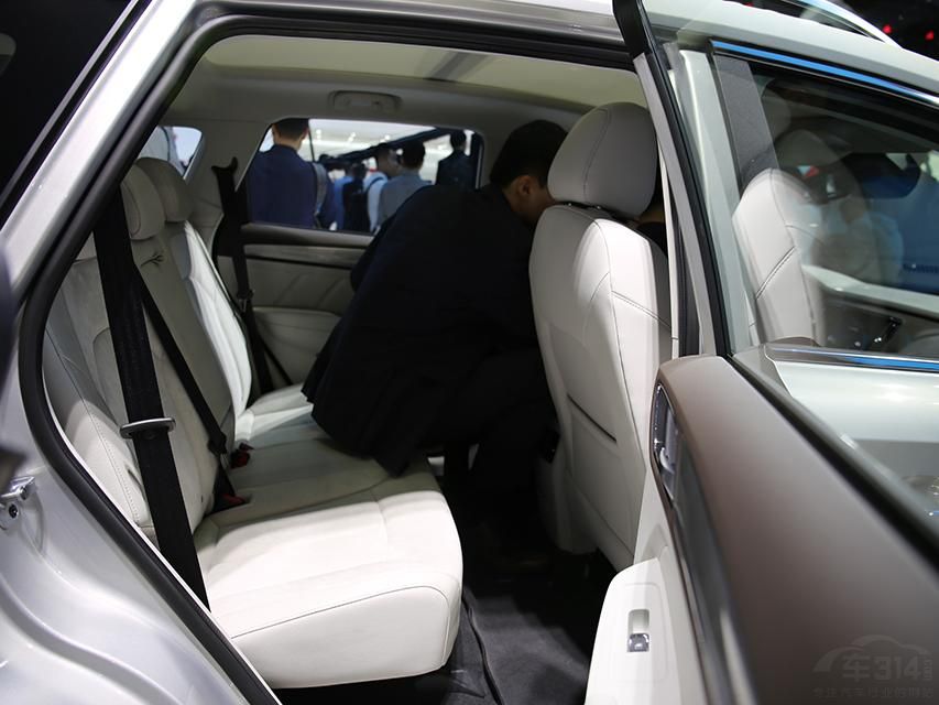 ����ʹ�������밢�Ｏ�ź����з���YunOSϵͳ��