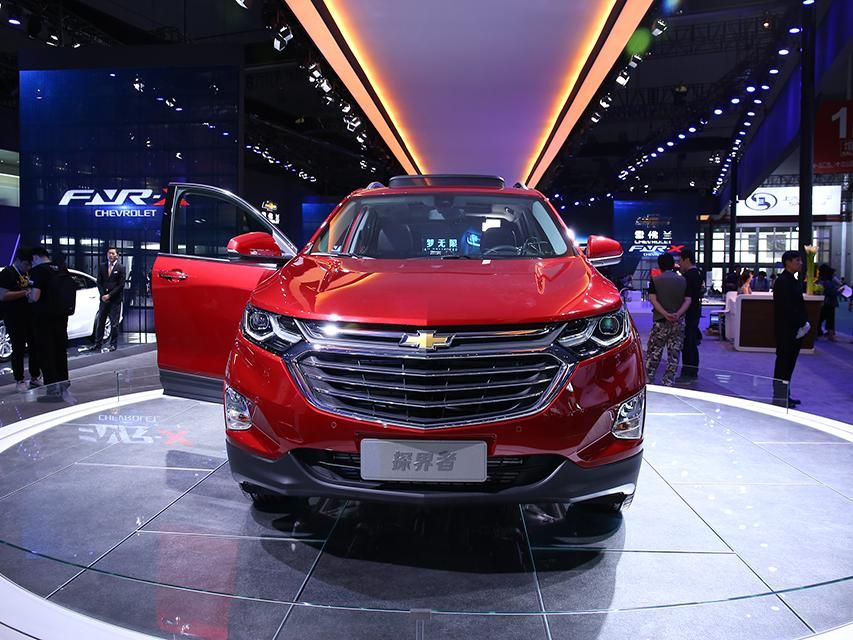 �����ߴ糤���߷ֱ�Ϊ4652/1843/1661mm�����Ϊ2725mm��