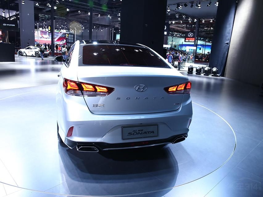 �����ǰ��Ƹ��Ӿ�����ǡ�