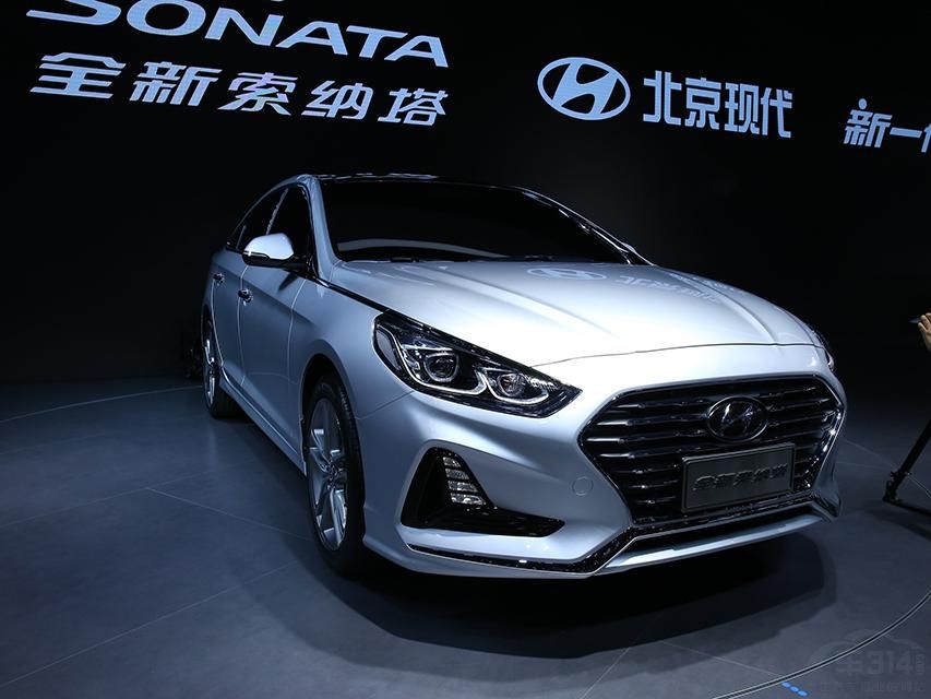 ����β������ƶԱȳ�ͷ��Ϊ�򵥡�