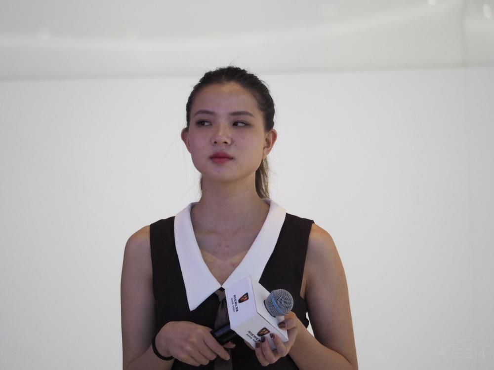 �峺������ͫ�ף��������ü�������Ľ�ë΢΢�ز����ţ������覵�Ƥ��͸��������ۣ�������˫����õ�廨�꽿�����Ρ�