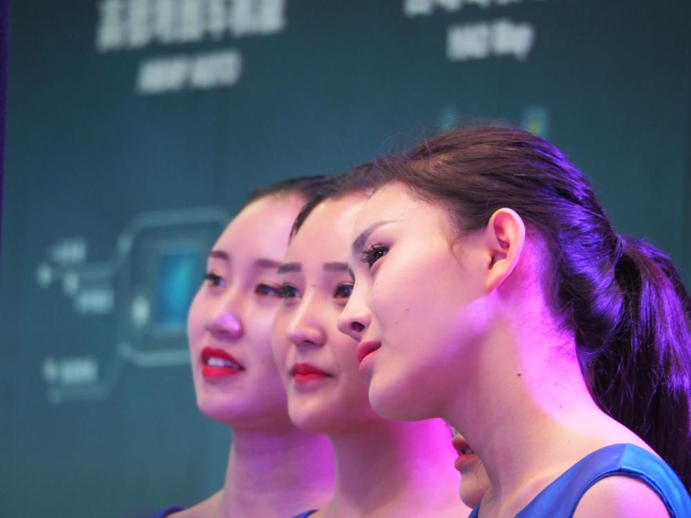 ��ׯ�߹��ľ����š���ô�����ģ����۵ģ���һ�京���ĳ�ˮܽ�أ��˳���Ⱦ�� 